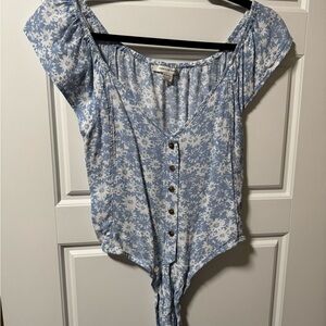 American Eagle Outfitters Blue Floral Top